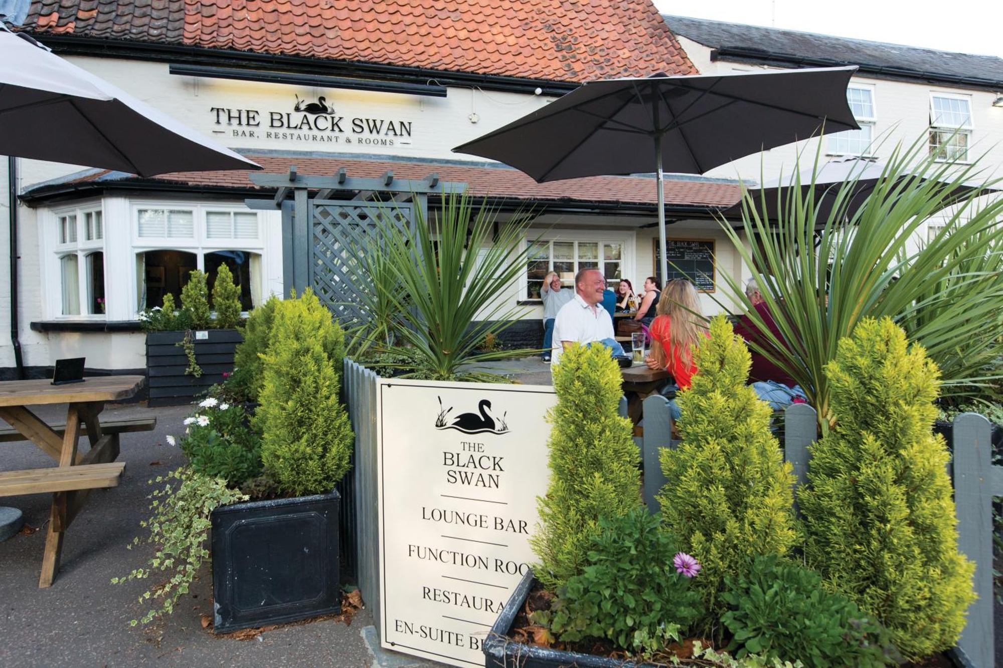 The Black Swan Inn Horsham St Faith Kültér fotó