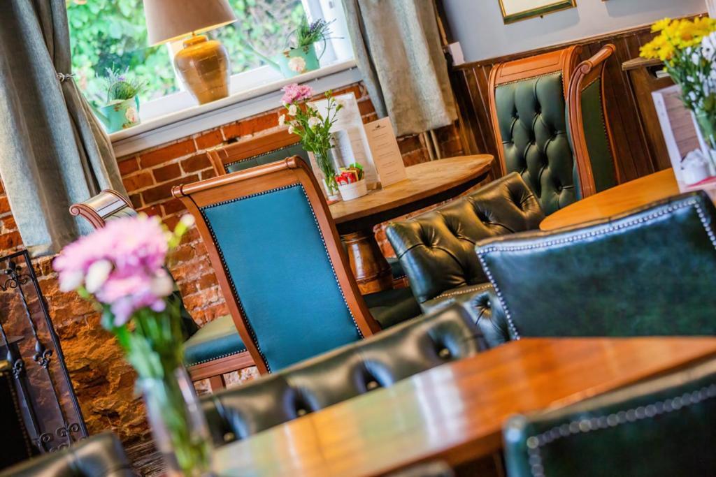 The Black Swan Inn Horsham St Faith Kültér fotó